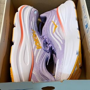 NEW - Hoka BONDI 9 - Purple and White with Orange Accents - size 10.5